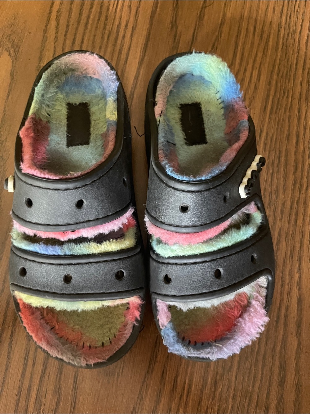 CROCS Kids Black Slide Clogs sz 6W 4M with Multicolor Fuzzy Lining